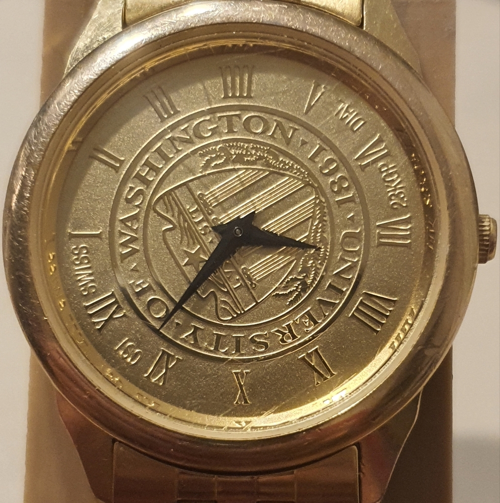 Vintage CSI Swiss 23KGP University Of Washington State Men's Watch